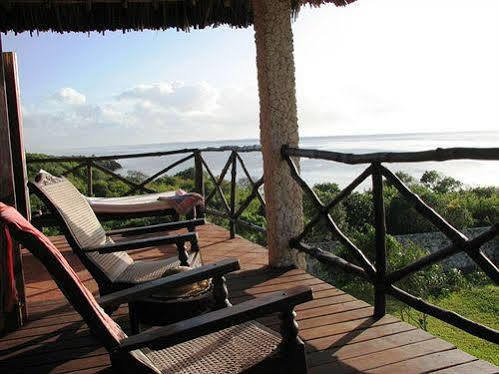 Tijara Beach Hotell Mombasa Exteriör bild